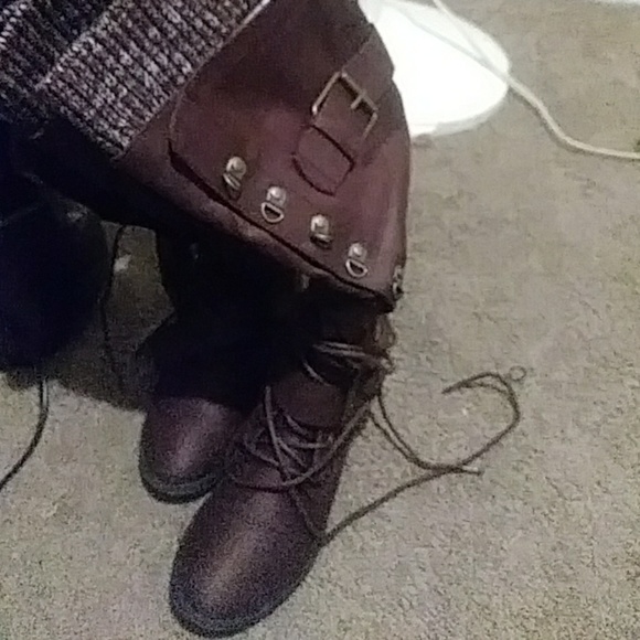 Size 7 brand new boots from just fab - Picture 2 of 2